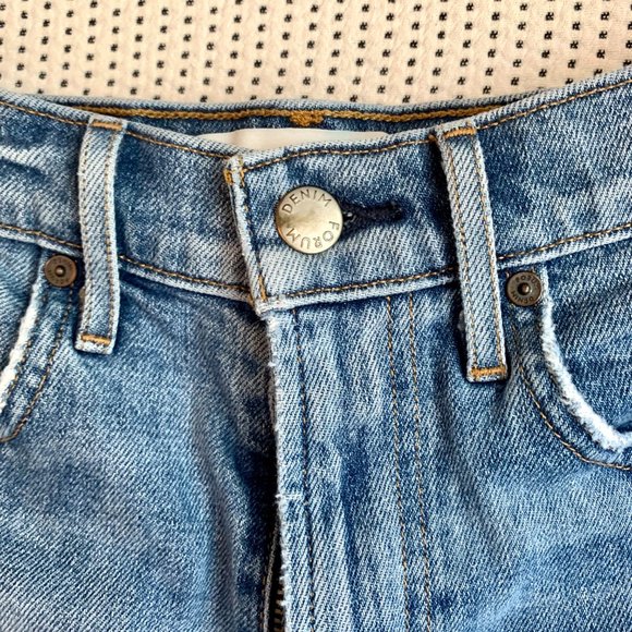 Aritzia Denim Forum Arlo Shorts | 23 - Picture 5 of 11